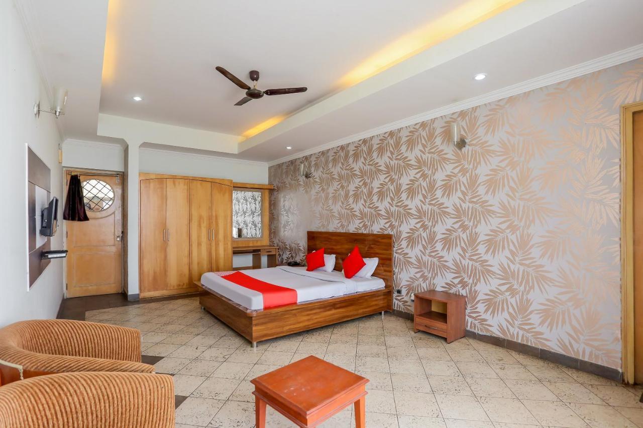 Oyo 71042 Sahara Estate Hotel Gorakhpur Exterior foto